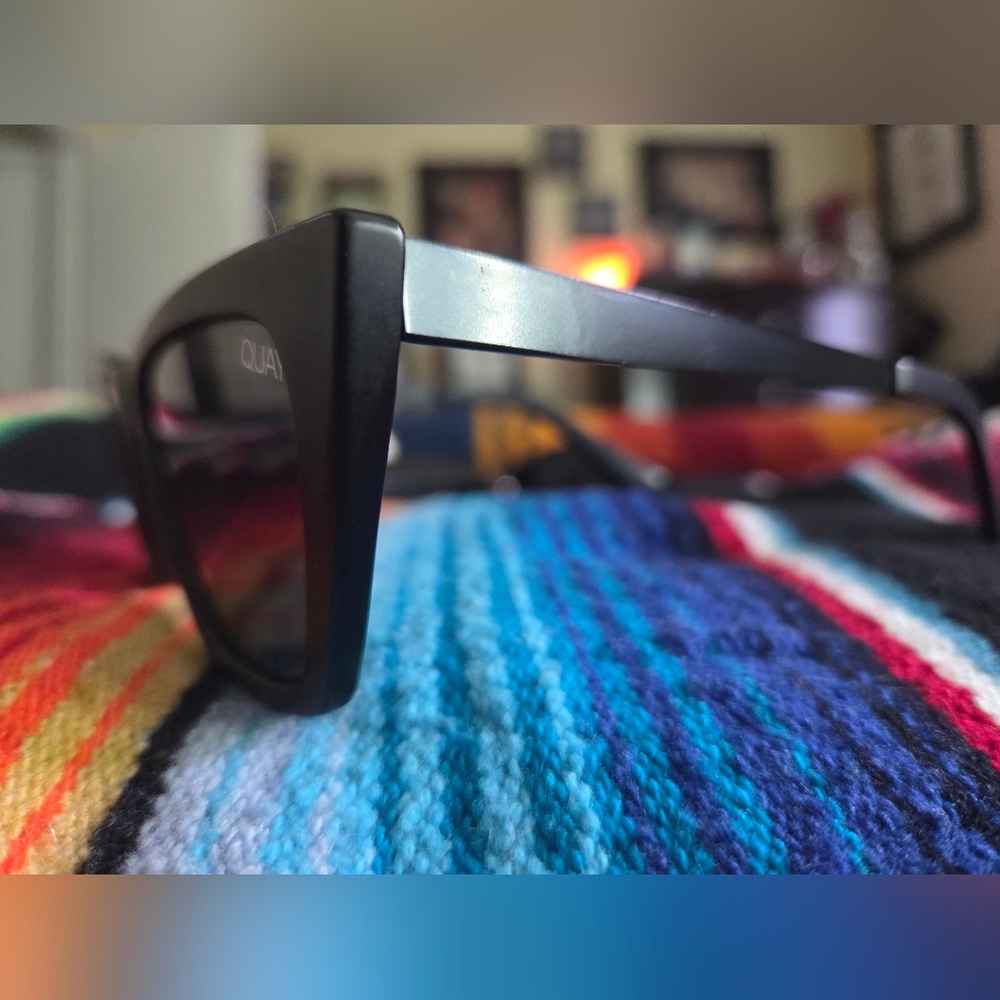 Quay Australia Black Sunglasses - Picture 2 of 4